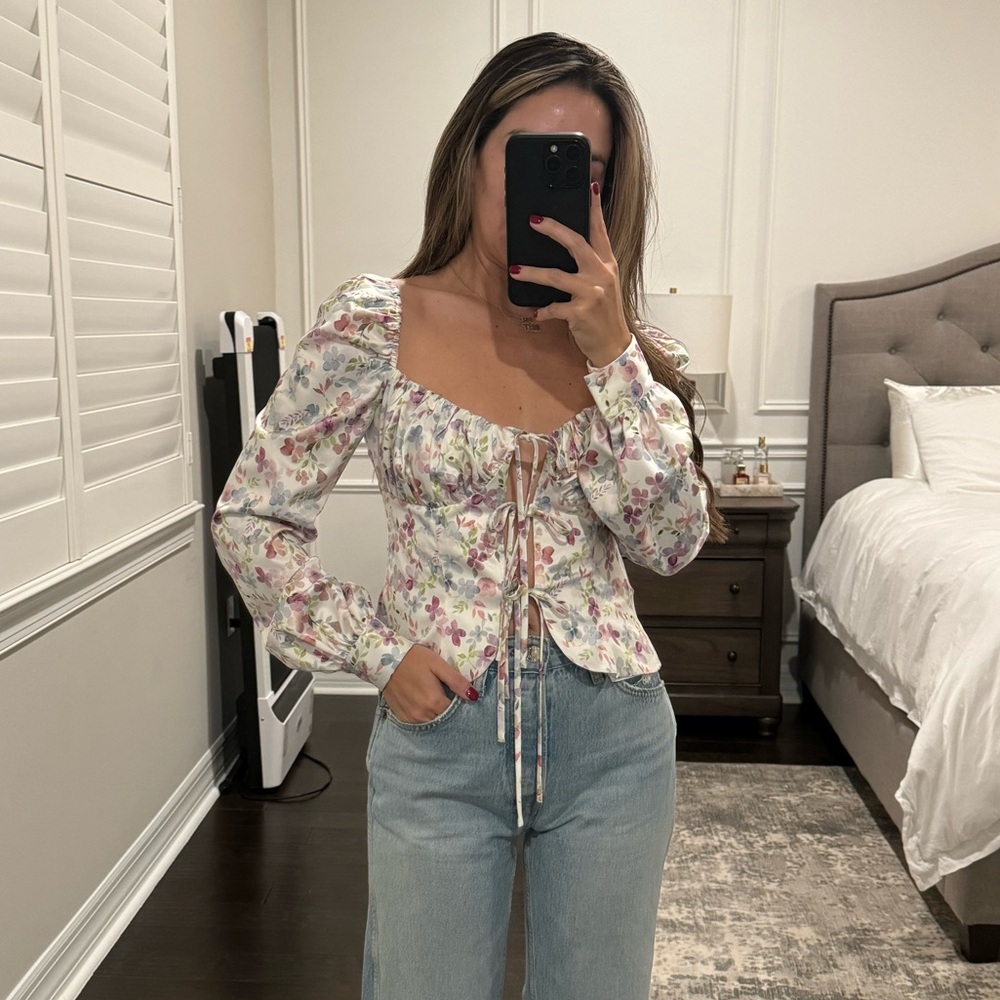 Floral top - Picture 4 of 4